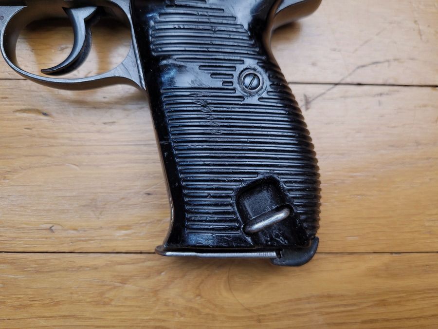 Sehr schöner Walther P38 Pistol – Seltene Mauser-Fertigung während der französischen Besatzung für Indochina – Seltenes Code SVW46 – Originalbrünierung – Mono-Seriennummer – TBE +, Bild 3 von 18