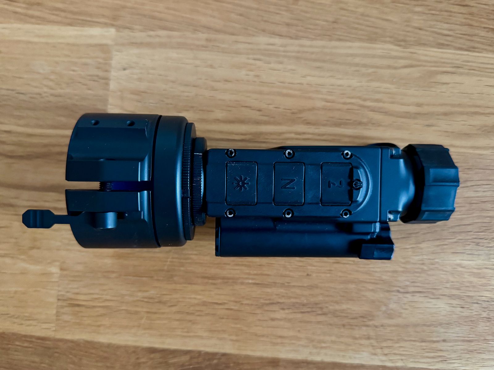 Nitehog TIR-M35 AC Viper Wärmebildvorsatzgerät (Gen. 1) SOFORT EINSETZBAR, da geladene) Batterie und 62er Rusan-Adapter inklusive