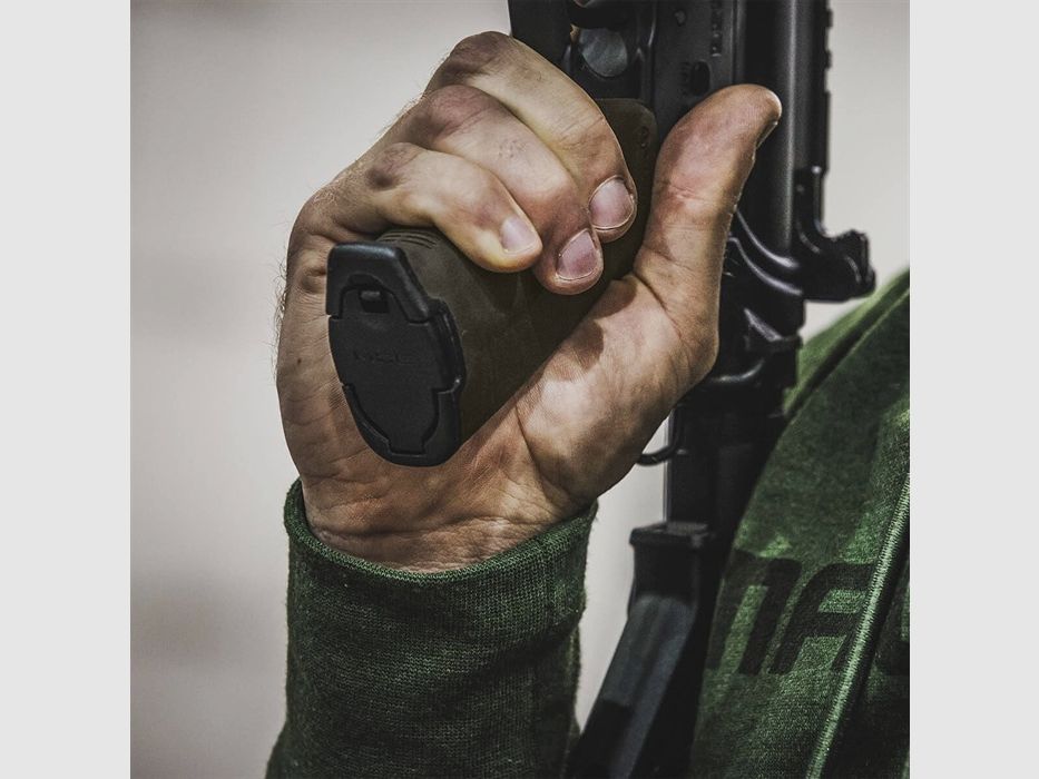 MAGPUL MOE+ GRIP POLYMER VOOR AR15/M4 ODG, afbeelding 4 van 4