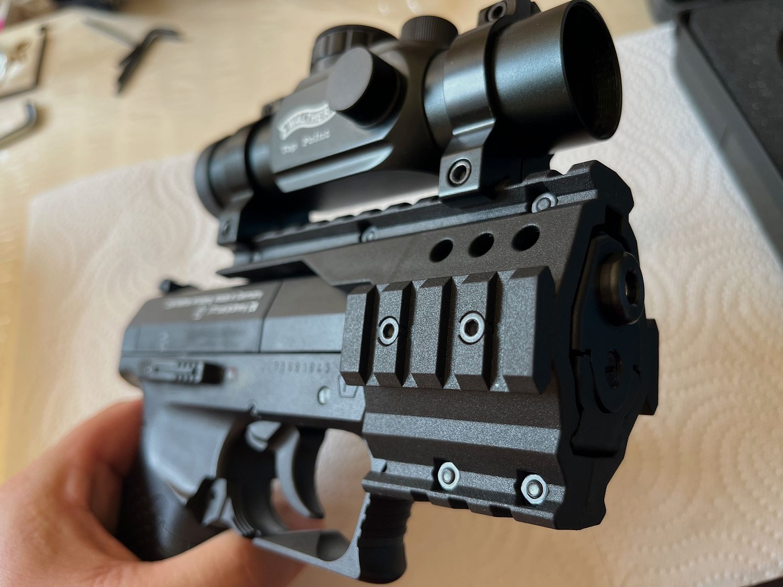 Walther Nighthawk Set, CO2, pistola ad aria, incl. ottica (reddot), compensatore & valigetta,