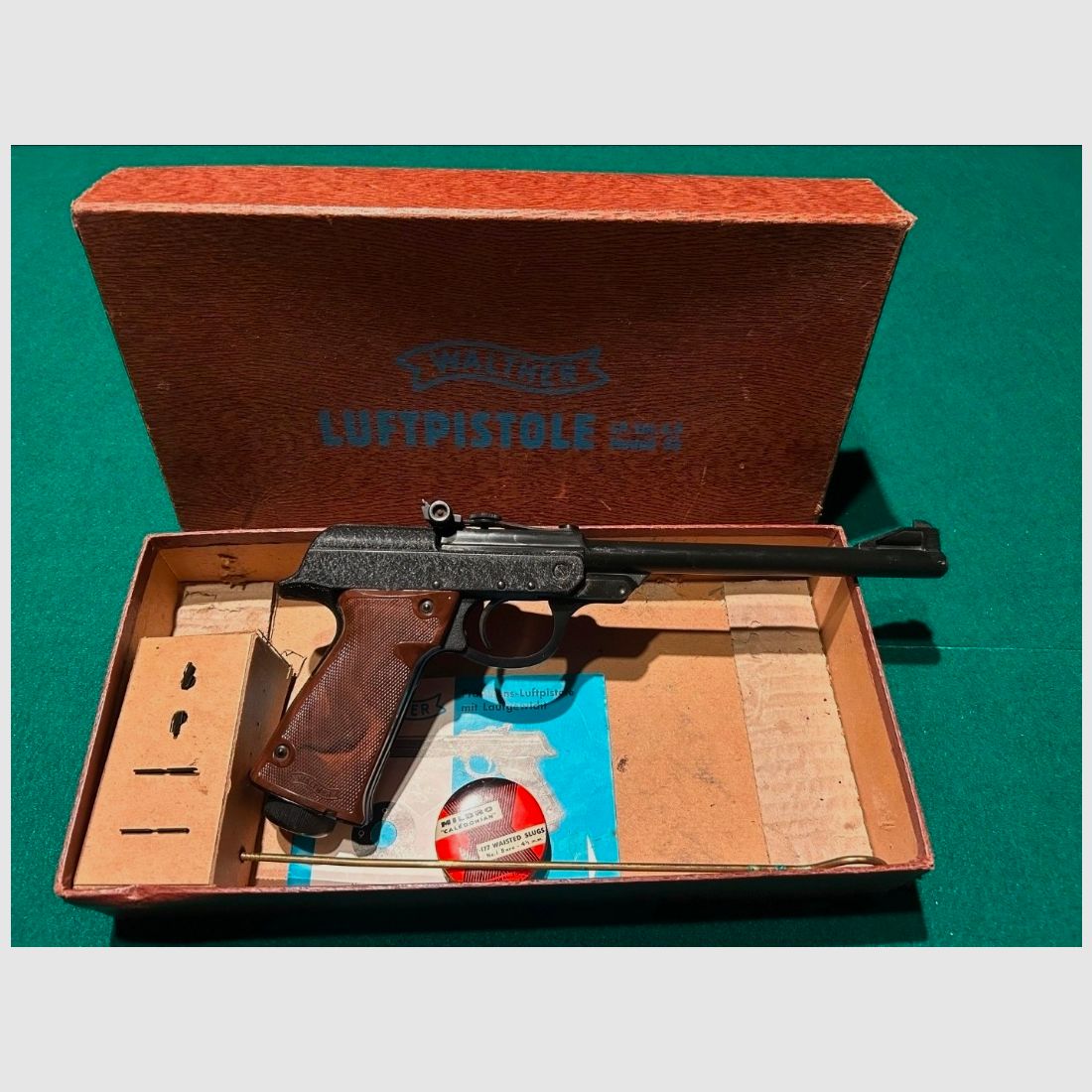 Pistola ad aria Walther LP53 nella confezione originale del 1958