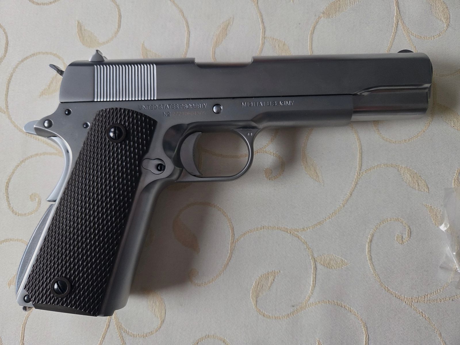 Cybergun / AWC Colt 1911A1 Vollmetall GBB 6mm BB plata