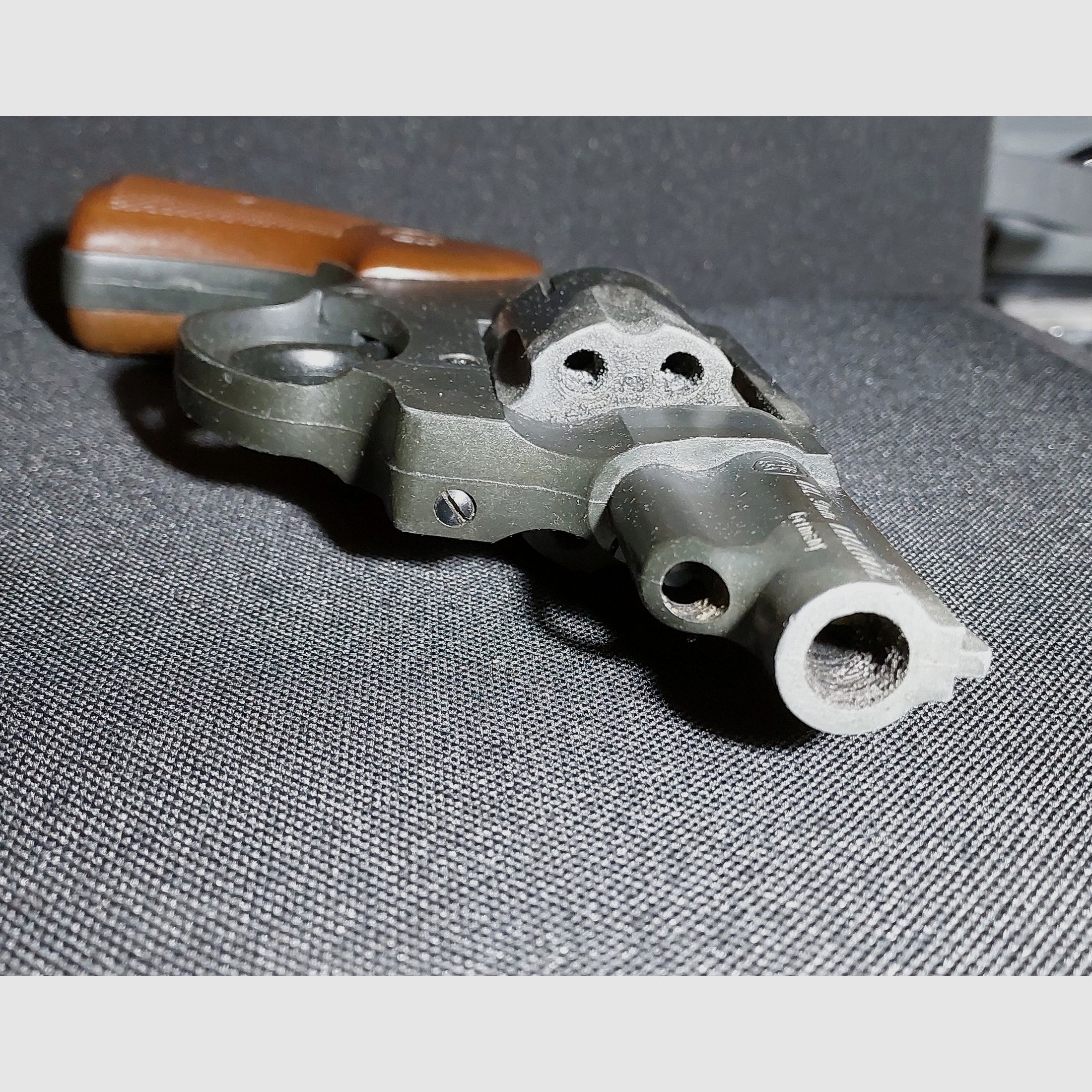 Revólver de detonación Röhm RG89, acabado en negro (PTB 451)