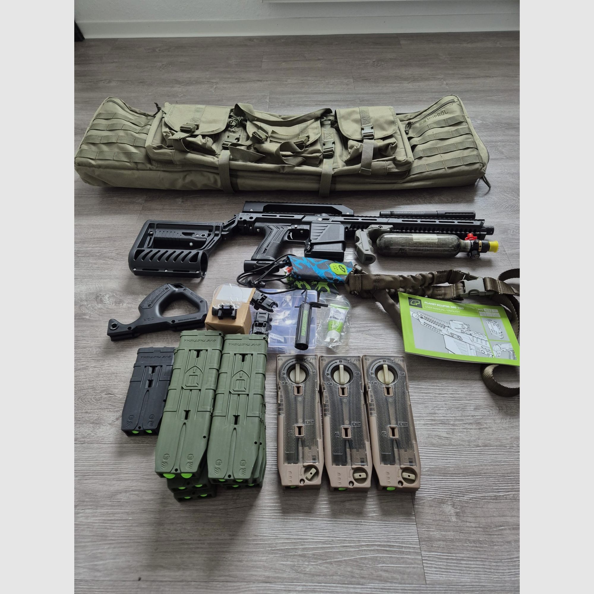 Planet Eclipse Emek MG100 Set con molti accessori - usato, ben curato