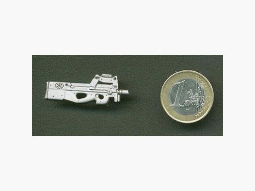 FN P90 Maschinenpistole als Metall-Anstecker