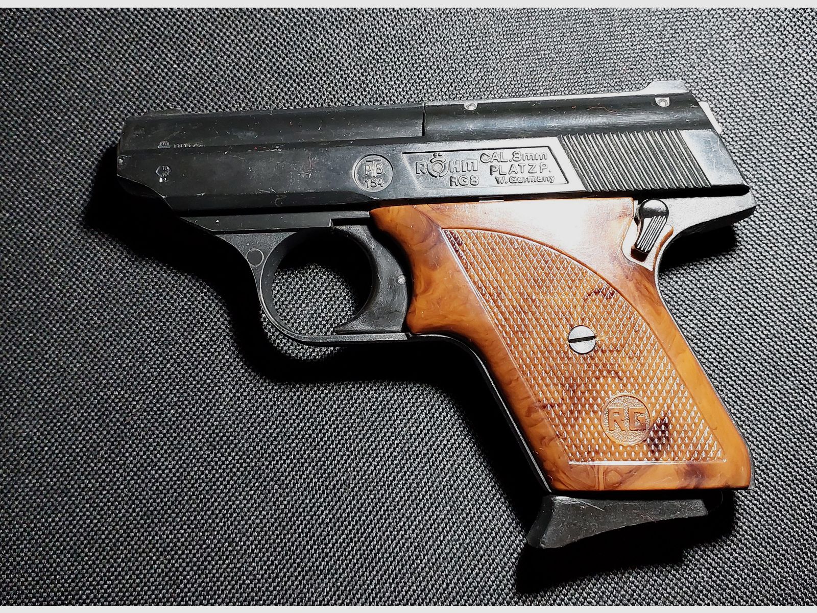 Röhm RG8 (RG 8) Pistolet à blanc Cal. 8mm OVP (PTB 154) RARE !