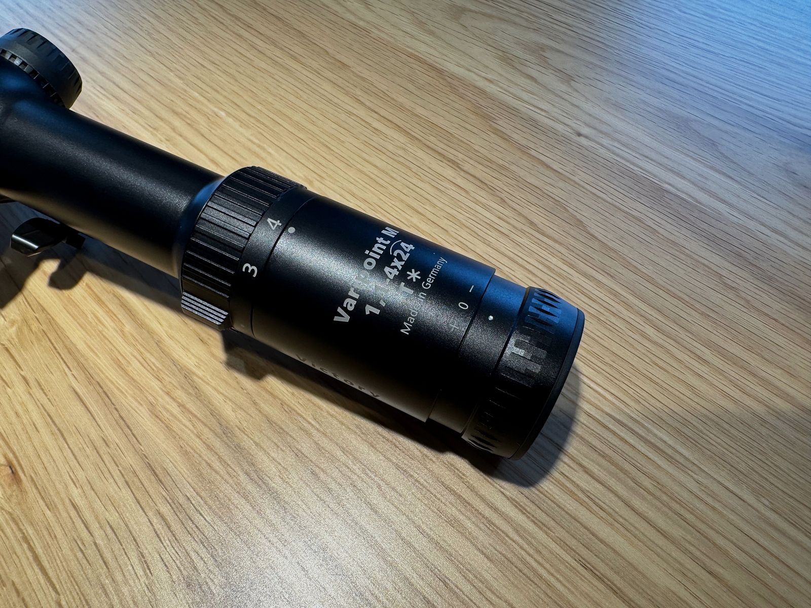 Blaser D99 dubbelbuksdrilling 9,3x74 / 9,3x74 / 20/76 met 2 x ZF Zeiss voor het zitten en drijfjacht, BESTE STAAT