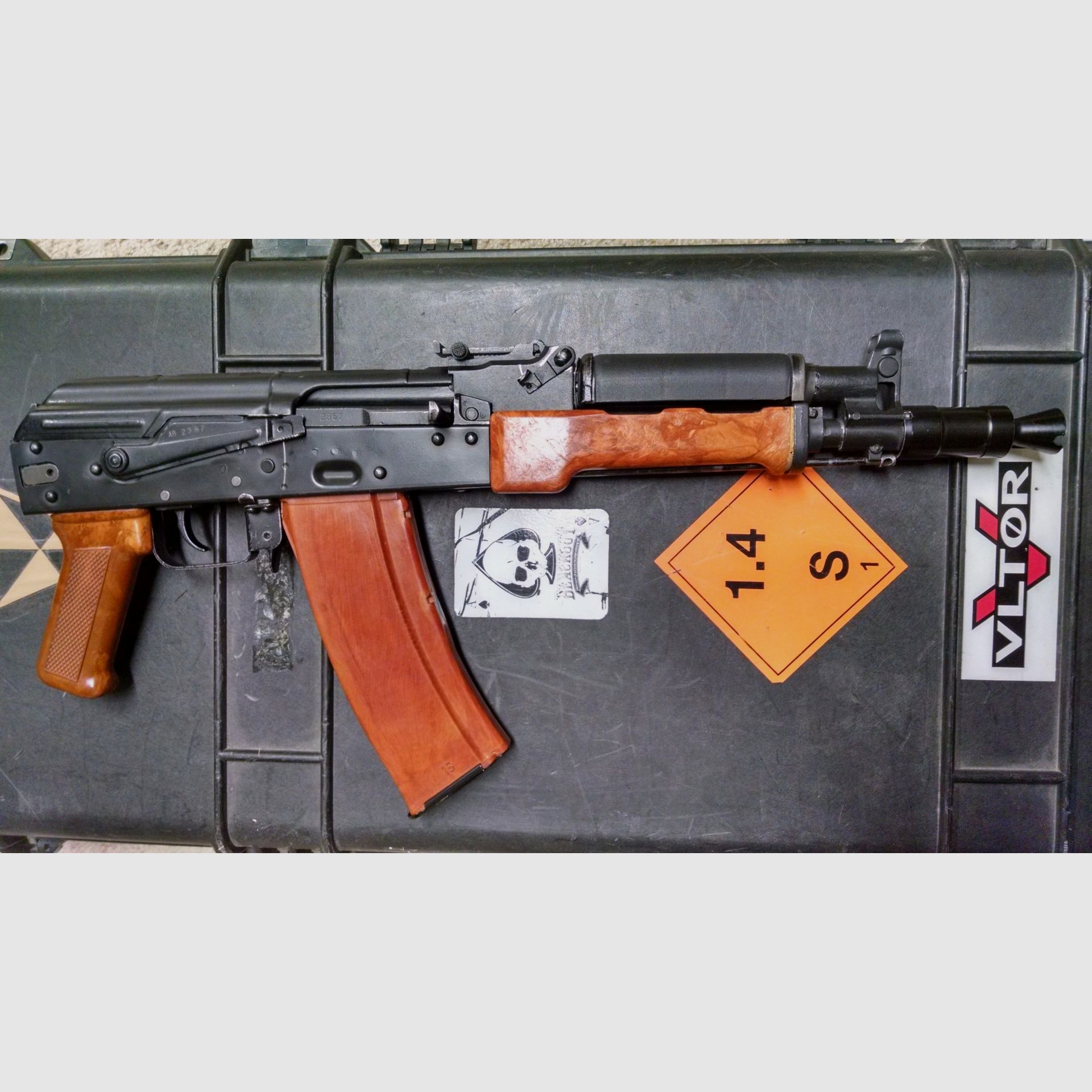 Bakelit handguard wz. 88 Tantal Pallad grenade launcher / Polish AK74 // AK handguard