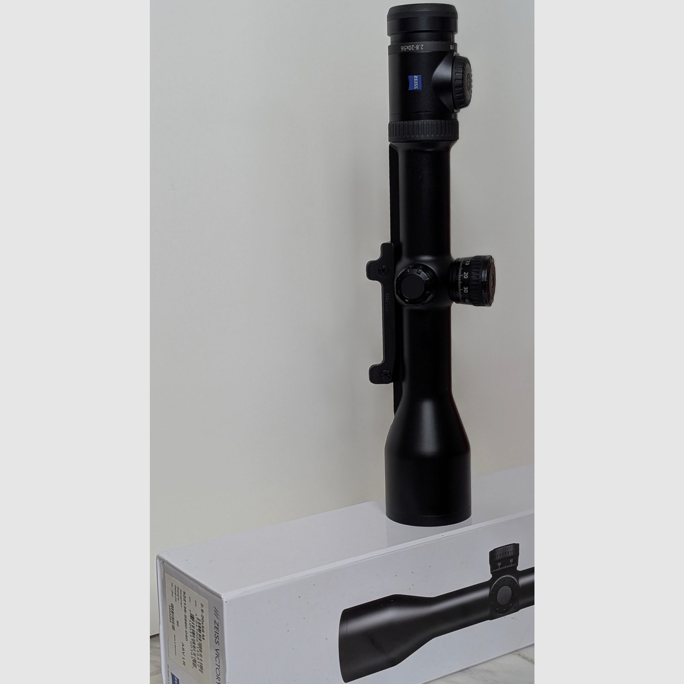 Zeiss Victory V8 2,8-20x56 M guida a coda di rondine | ASV+ altezza | Abs. 60 | Blaser R8 | OVP & tutti gli anelli ASV, immagine 2 di 11