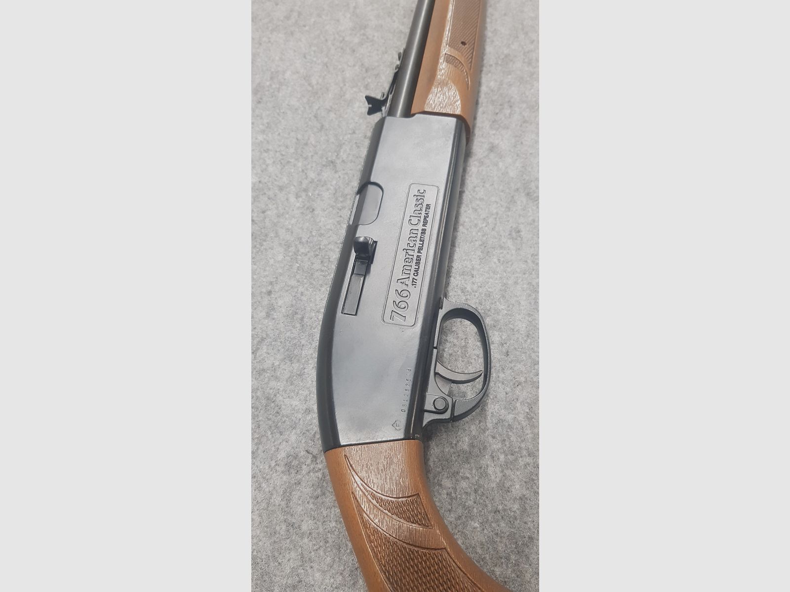 Unterhebel Vorkomprimier Luftgewehr Crosman Airguns Modell 766 American Classic sehr selten im neuwertigen Zustand, kaum benutzt. Pressluft