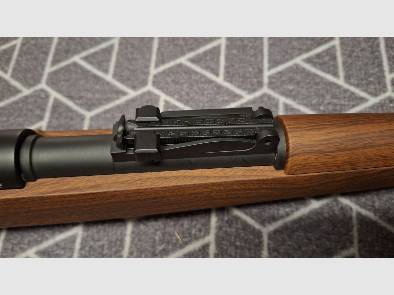 Karabiner 98K Bolt-Action Springer Gewehr mit Hülsenauswurf 6mm BB Holzoptik - Neuwertig!