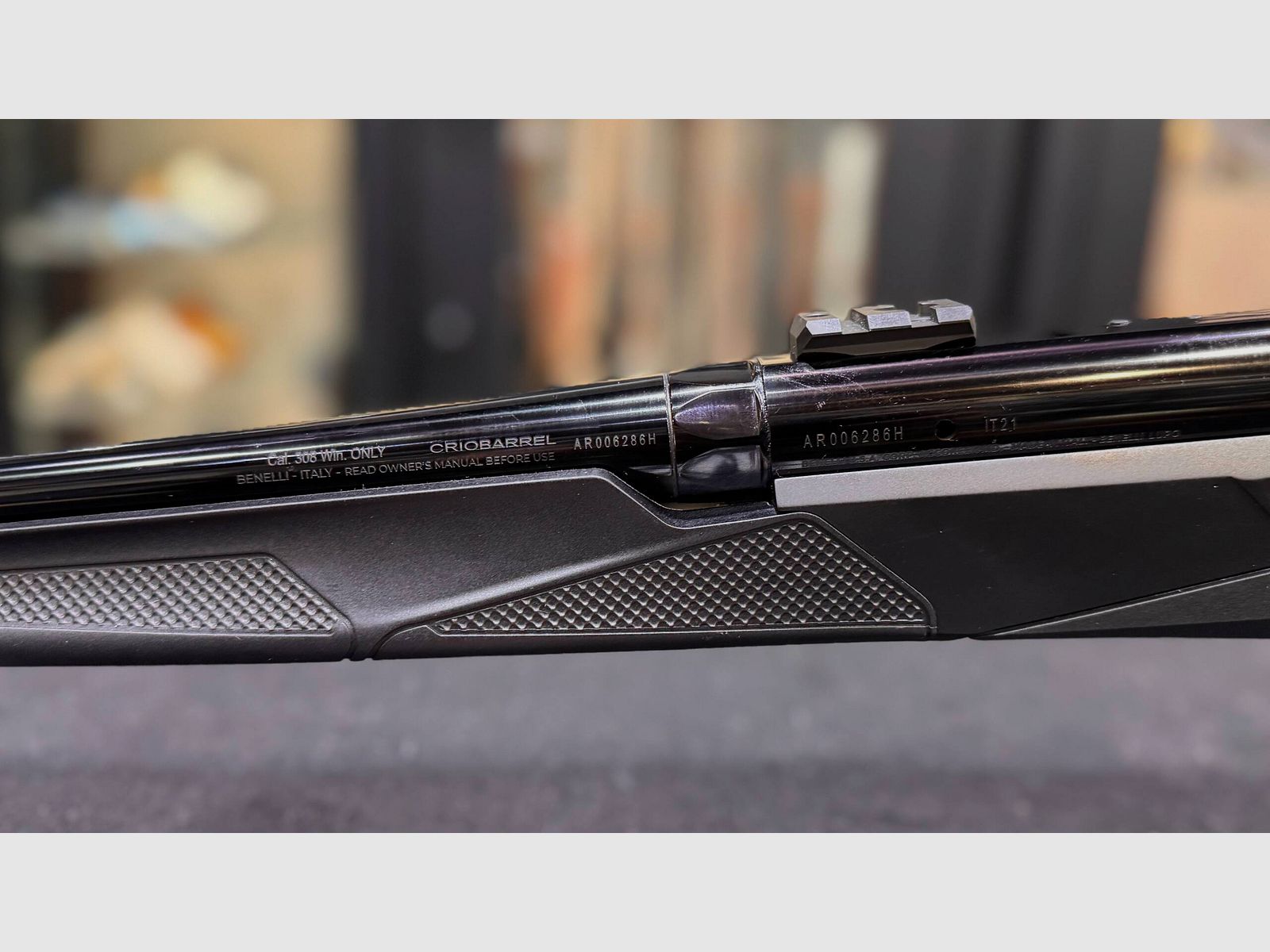 BENELLI LUPO BE.ST SCHWARZ, Bild 3 von 7