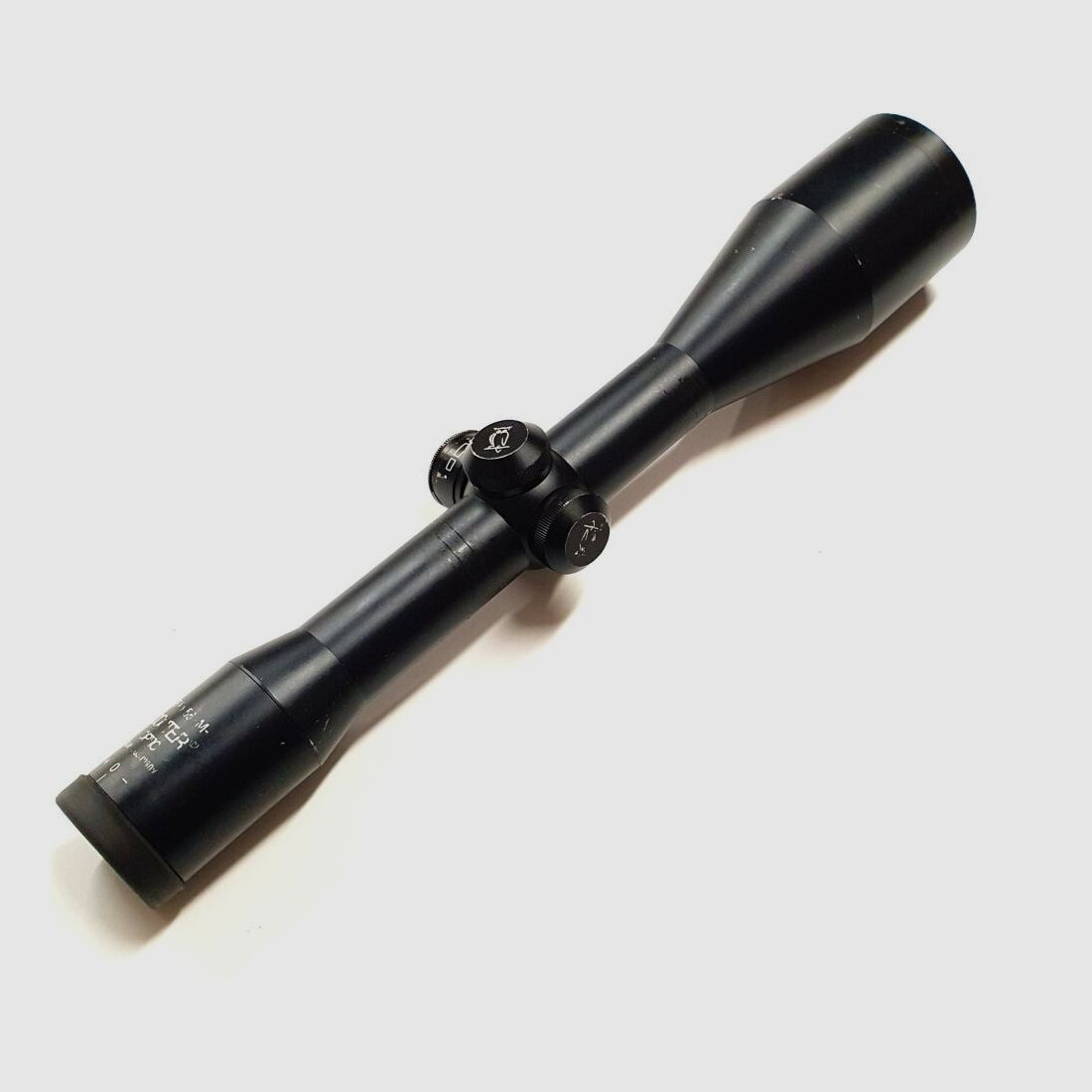 Docter Optic 8x56 riflescope, 8 times magnification and 56mm objective diameter with red dot