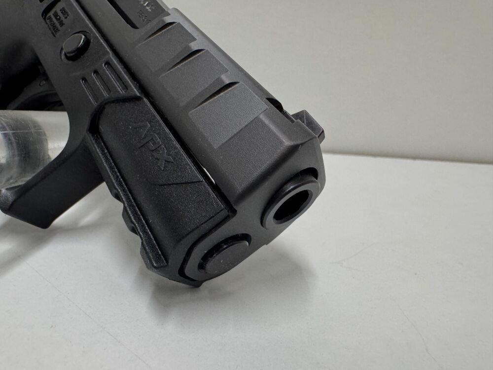 Beretta APX Centurion - Broń Friedrichs