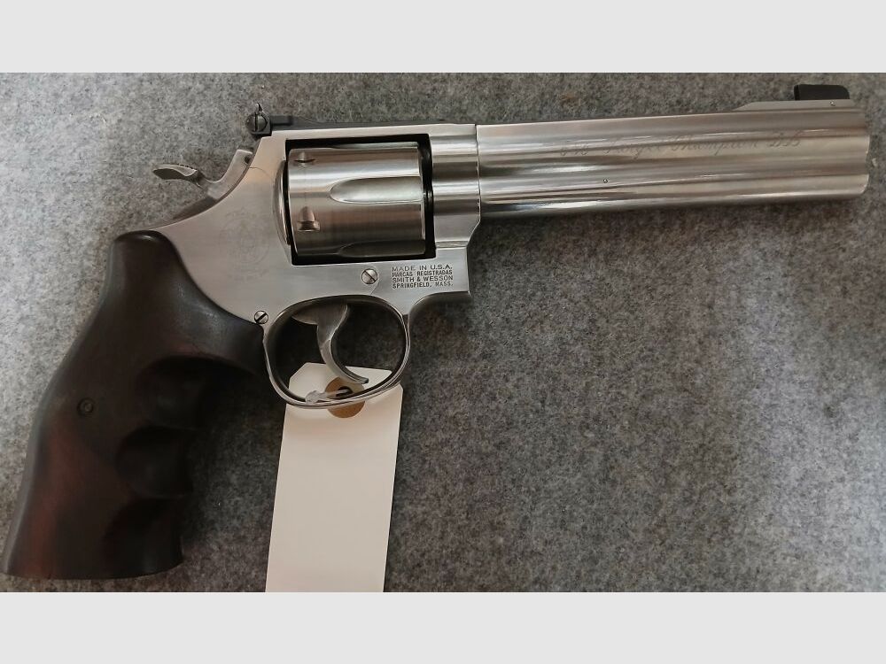 Smith & Wesson 686 Target Champion