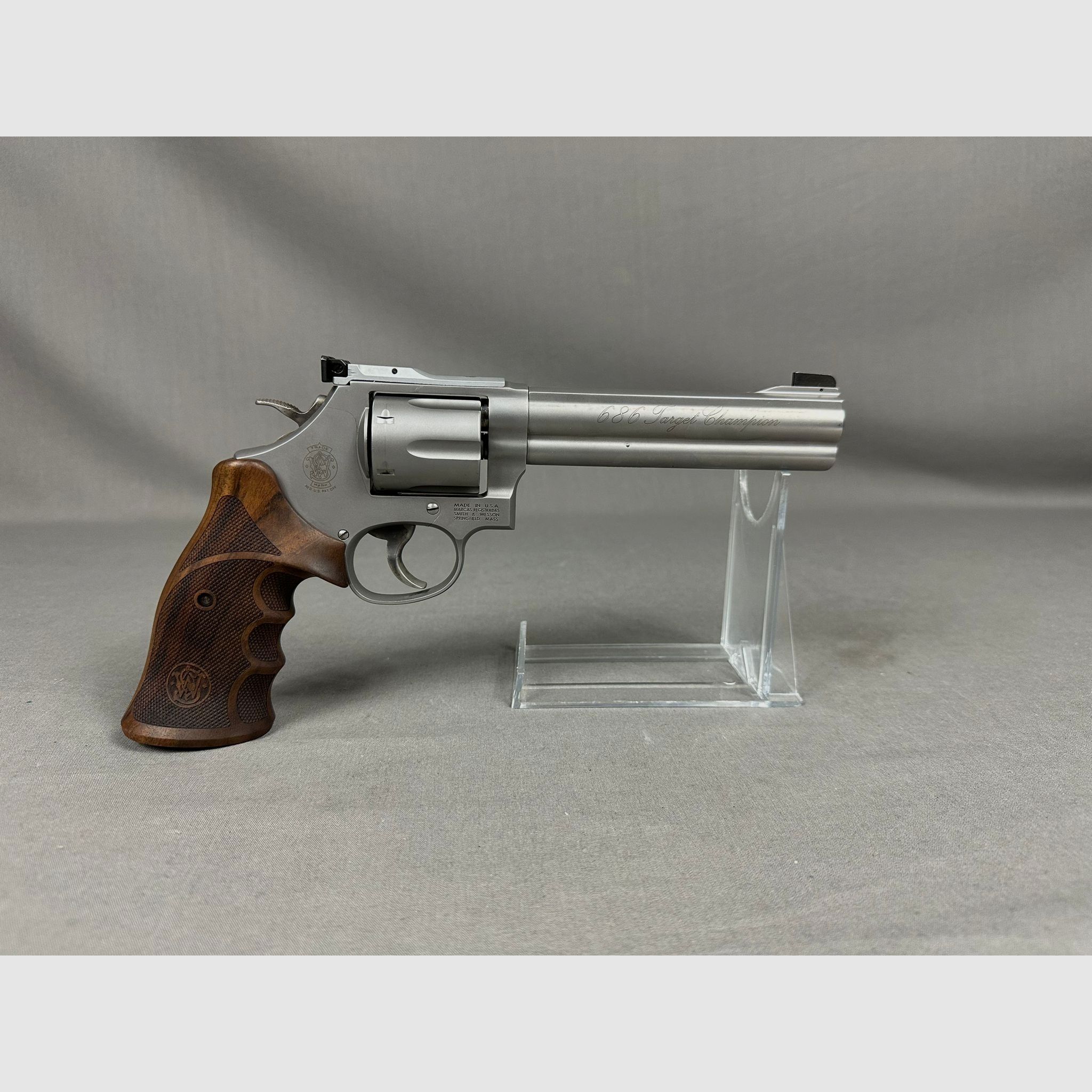 Smith & Wesson 686  Target Champion 