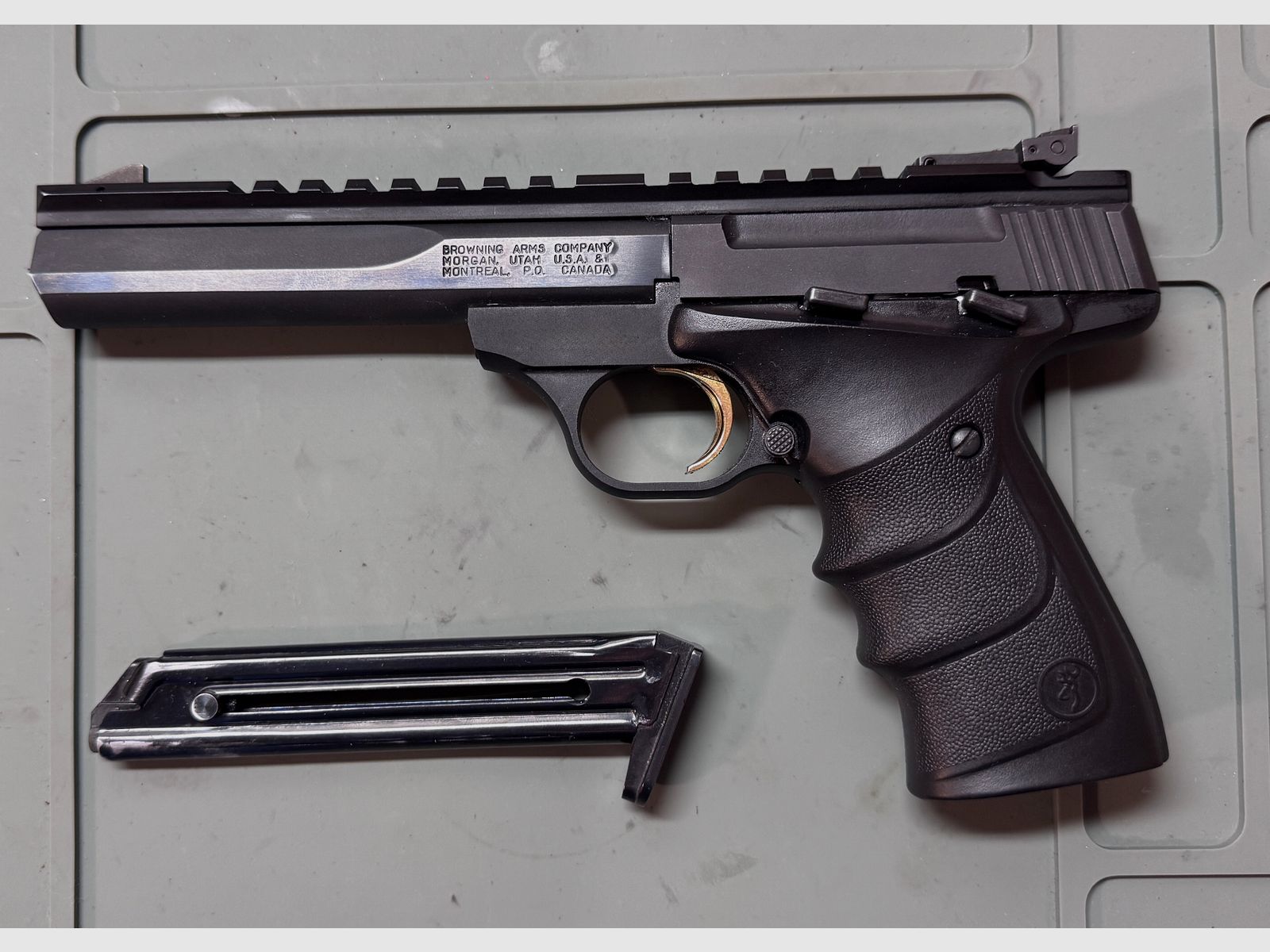 FN Browning Buck Mark Contour URX .22lr