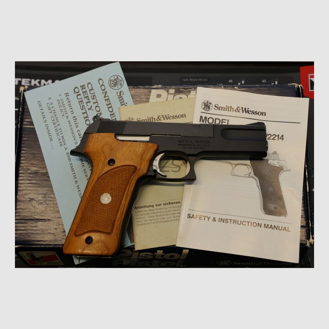Smith & Wesson 422