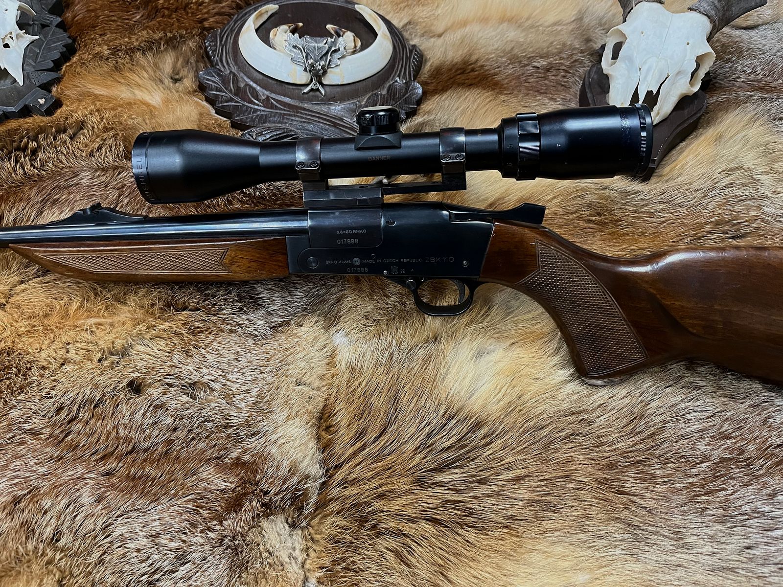 Rifle de cerrojo CZ,ZBK110