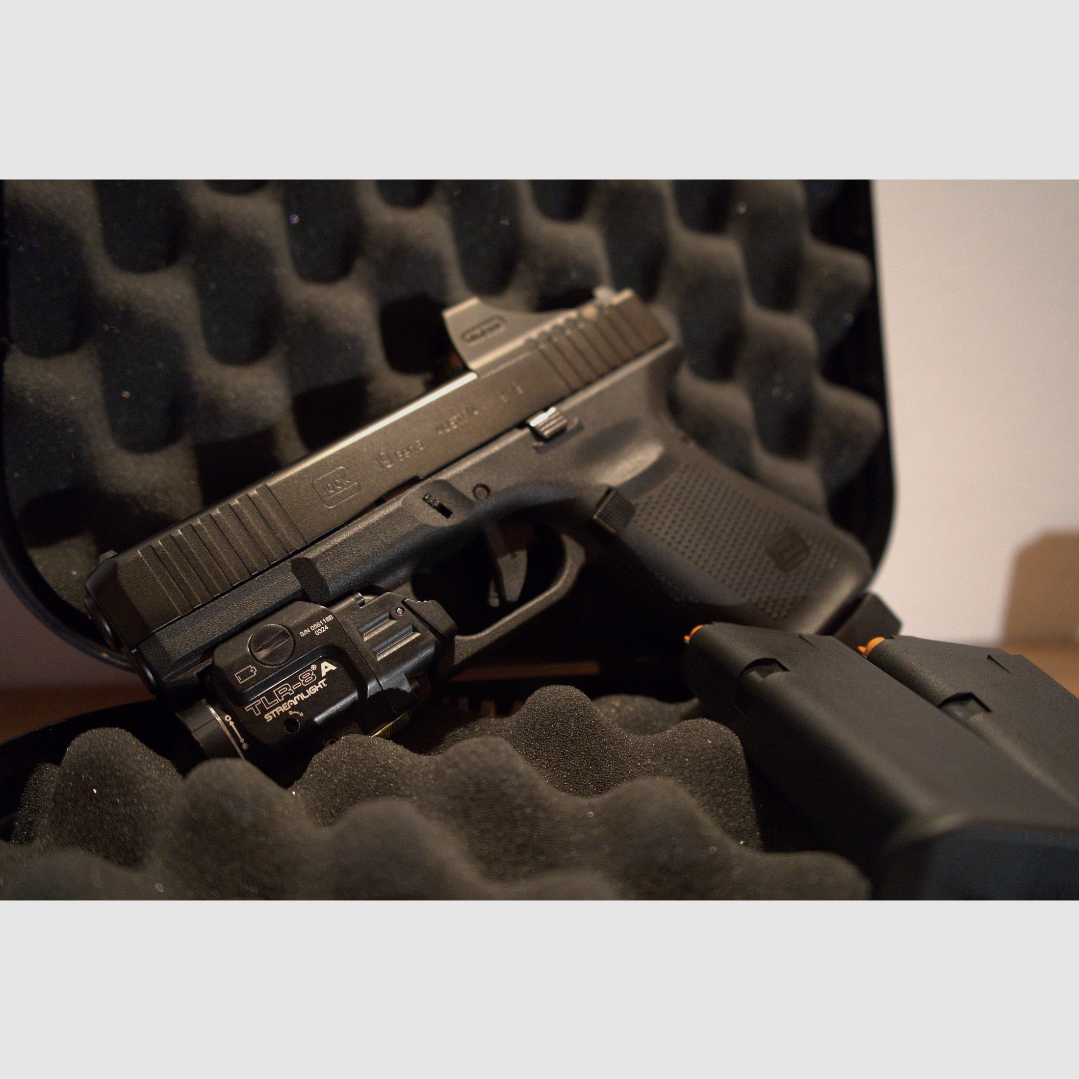 Glock 19 Gen 5 MOS inkl. Holosun SCS-MOS und Streamlight TLR-8 und Glock Performance Trigger