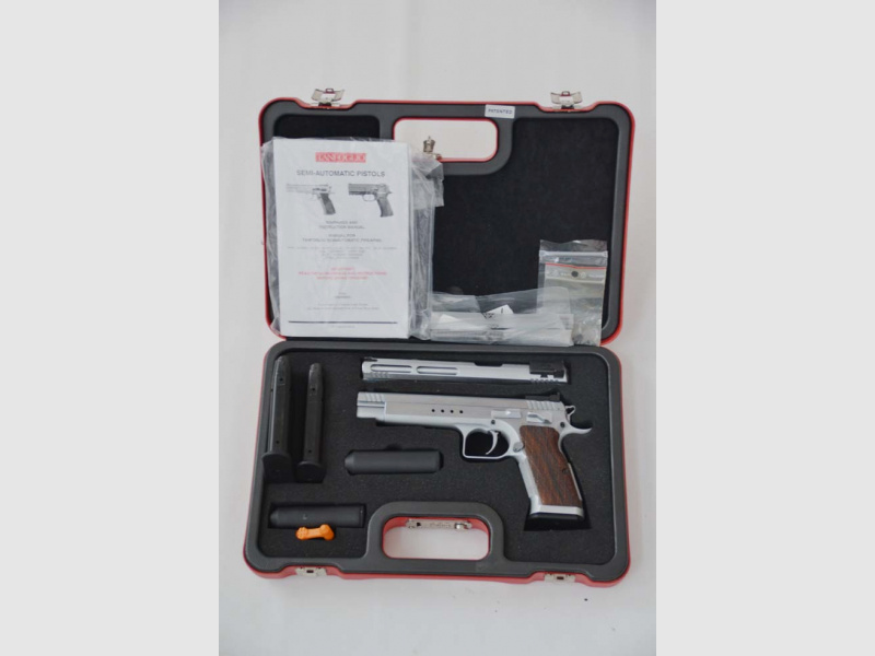 Selbstladepistole Tanfoglio Gold Match, Kaliber .45Auto, Wechselsystem 9mmLuger, Reservemagazine