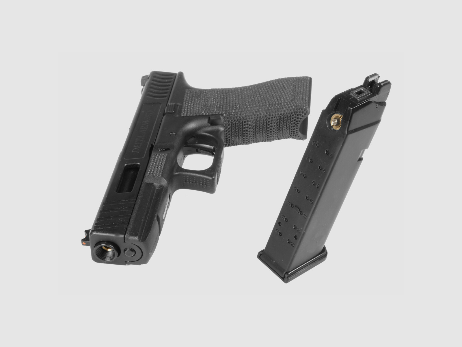 P01 GBB Airsoft Pistole in Schwarz | Delta Armory