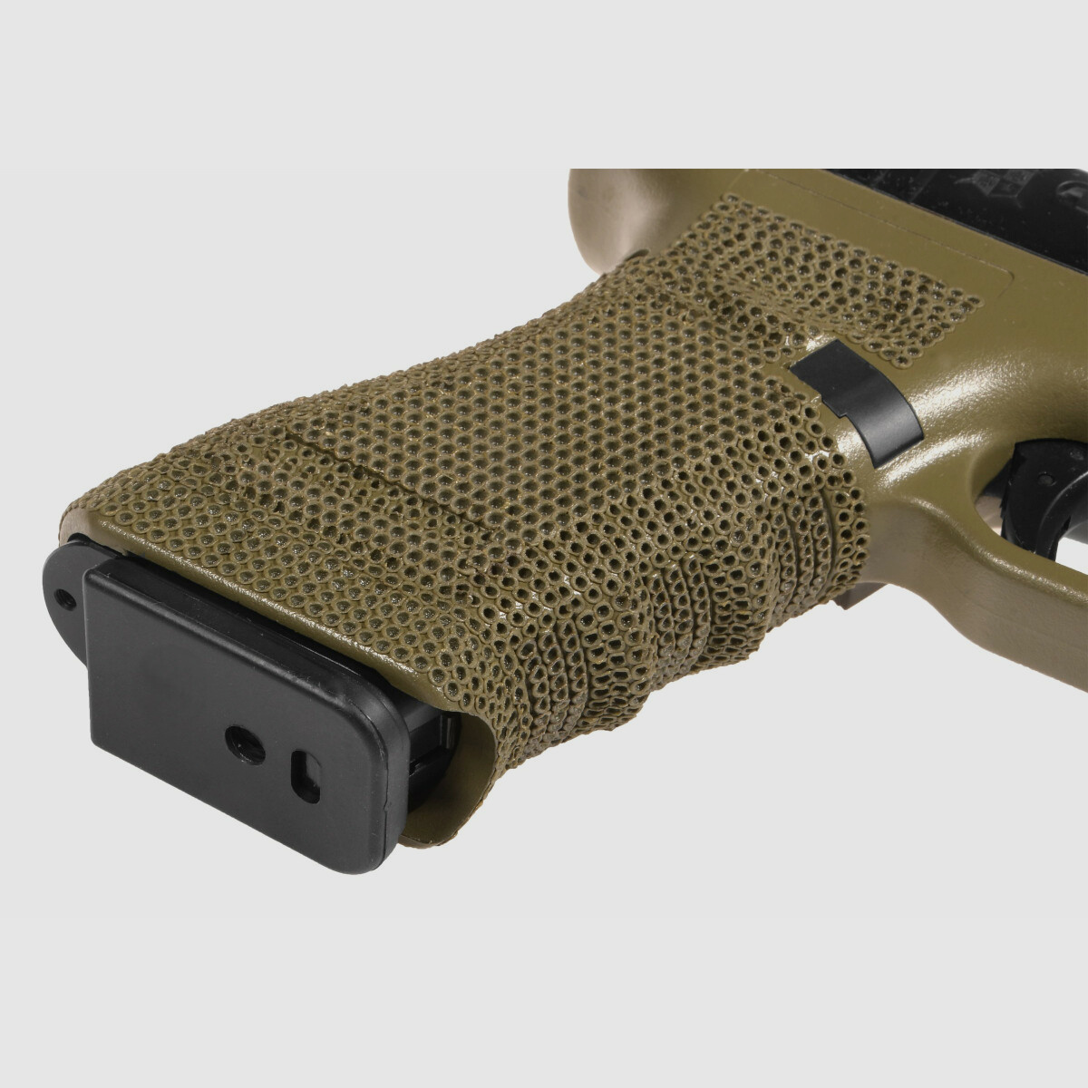 P06 GBB Airsoft Pistole in Oliv | Delta Armory
