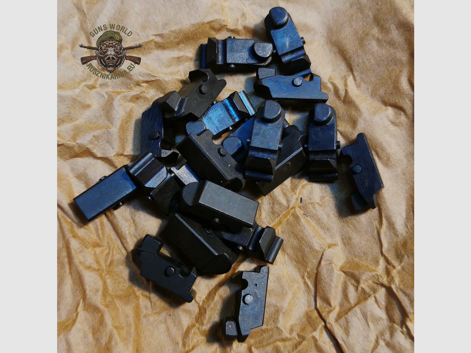 Extractor claw P-64