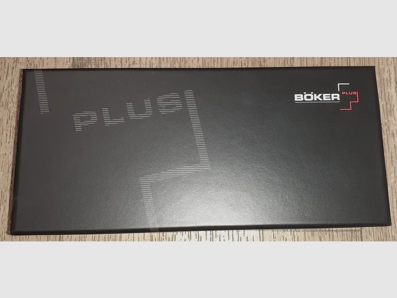 Böker Plus EDC (Every Day Carry) Urban Trapper Petite G10 Titan - NEU!