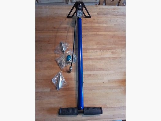 Gehmann Three Stage Turbo Pumpe inklusive Schlauch 250 bar inkl. CO2 Kartuschenadapter