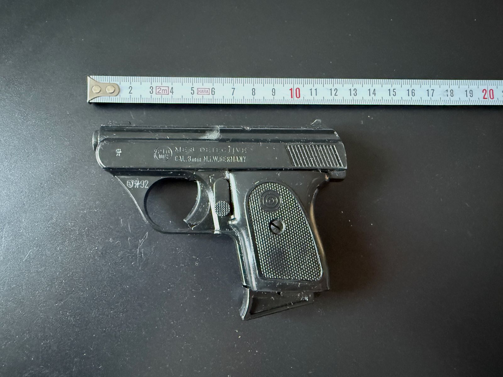 ME 8 Detective Cal. 8mm, Schreckschusspistole