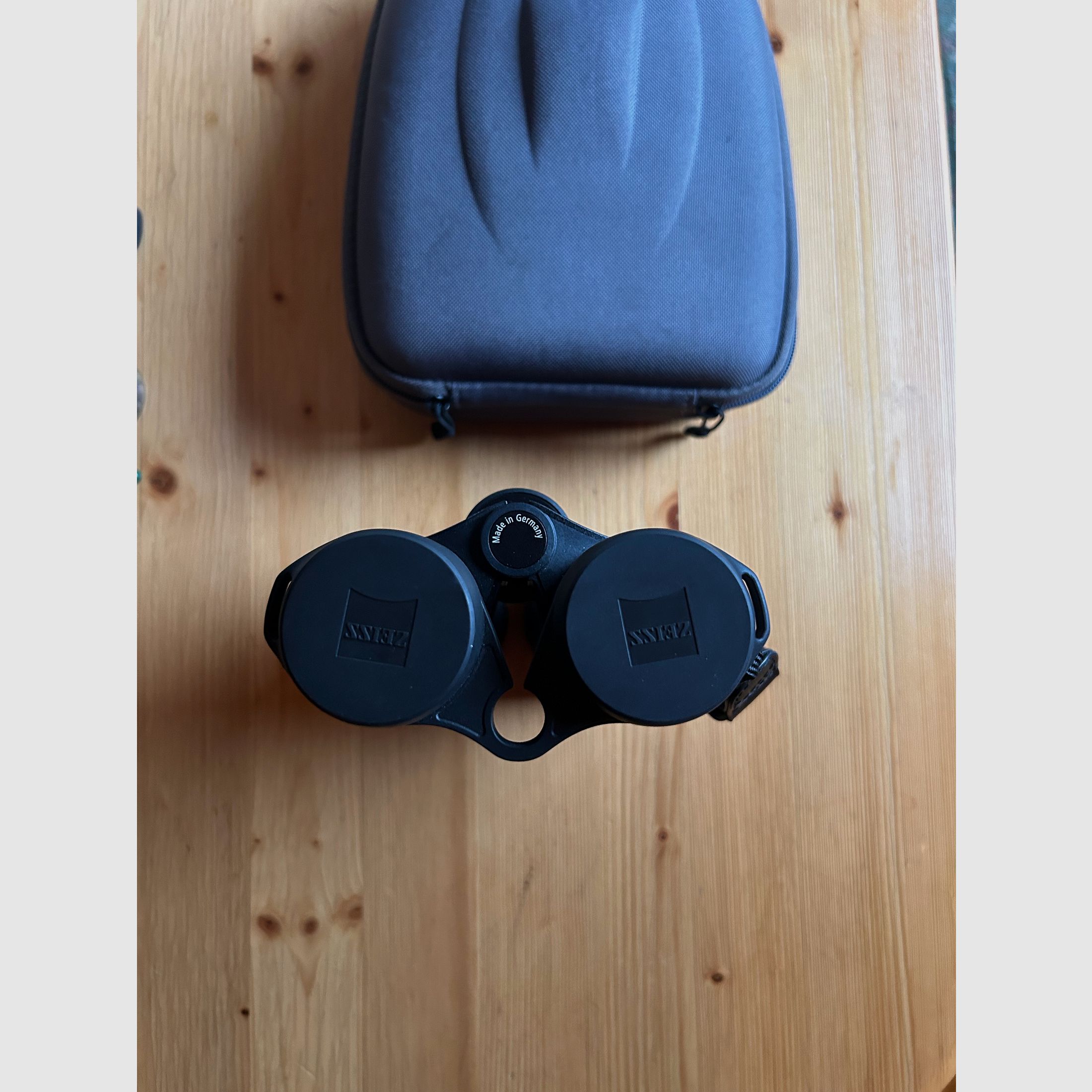 Zeiss Victory RF 10x54 Like New