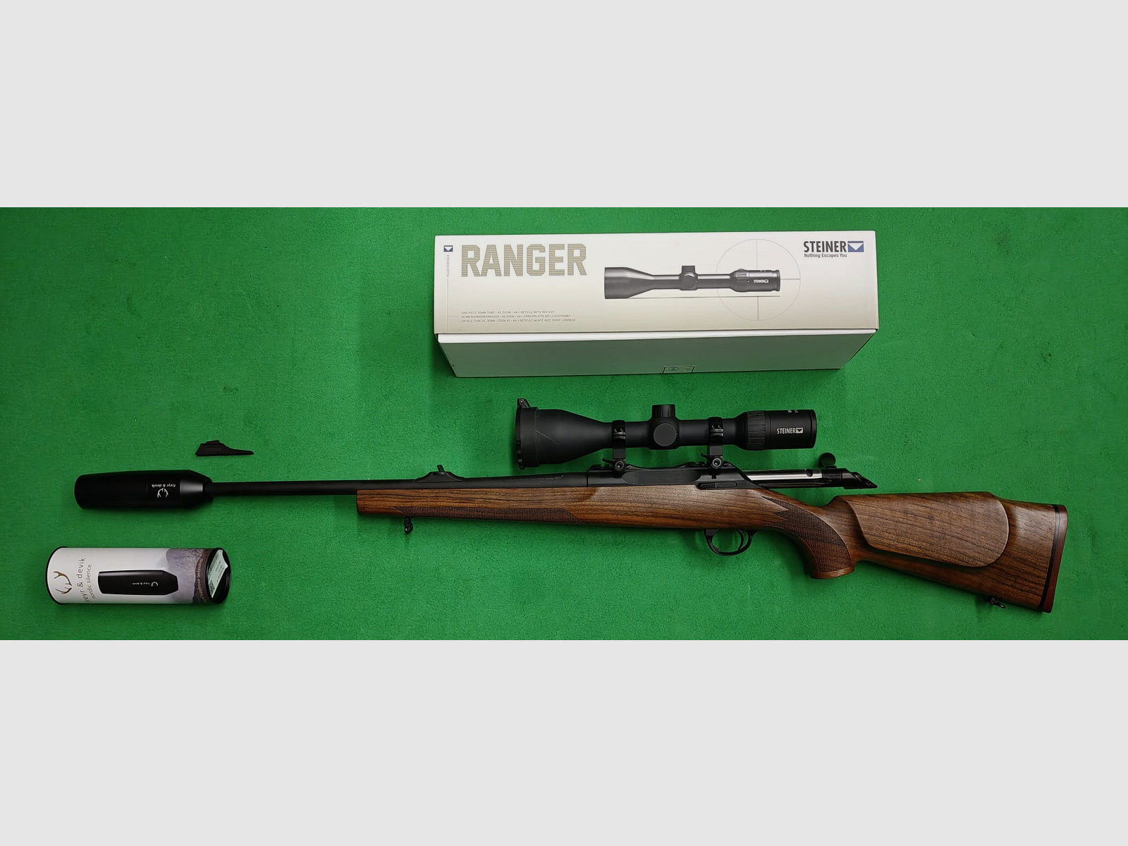 Mercury Saphire .30-06 con Steiner 3-12x56 e silenziatore