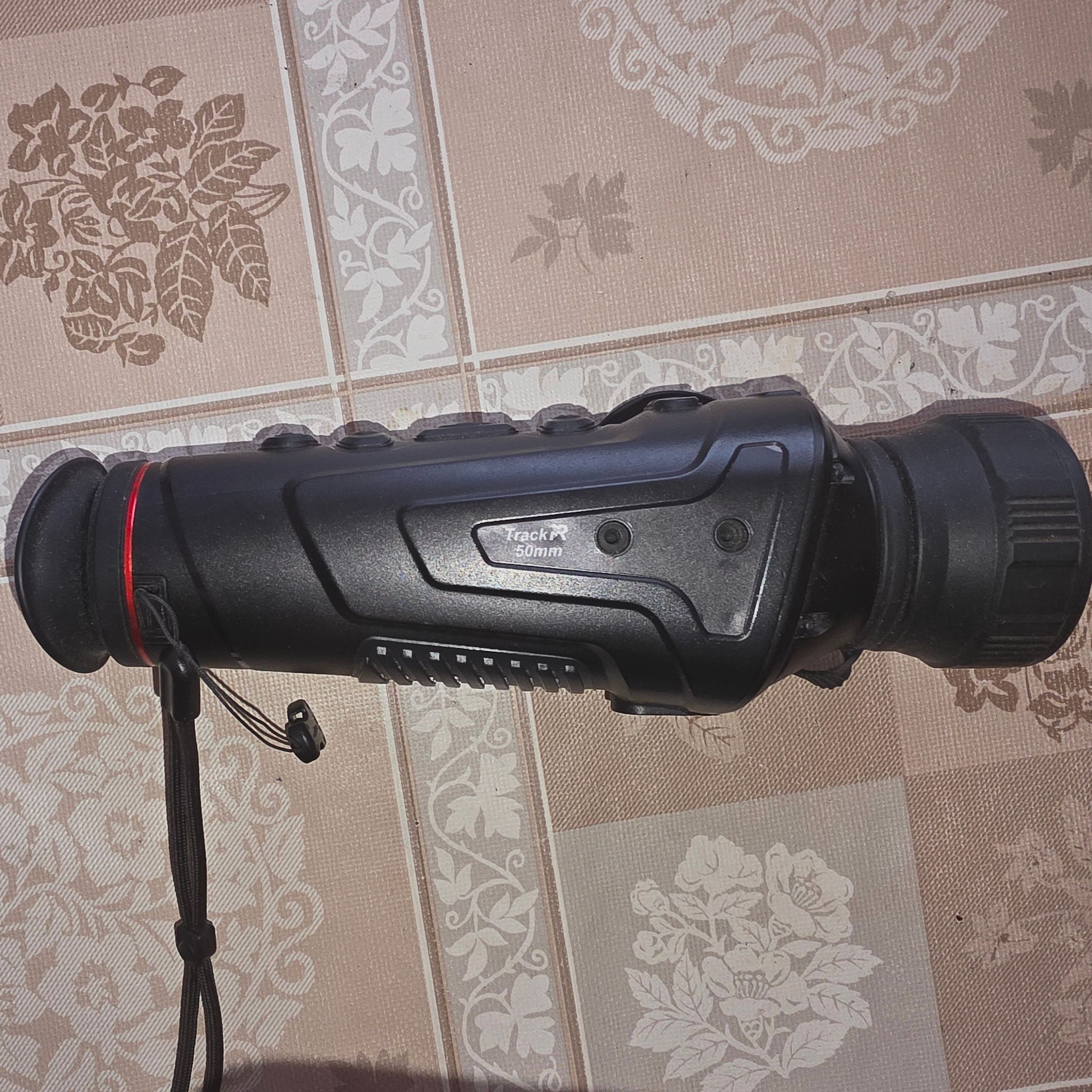 Guide trackir 50, image 1 of 2