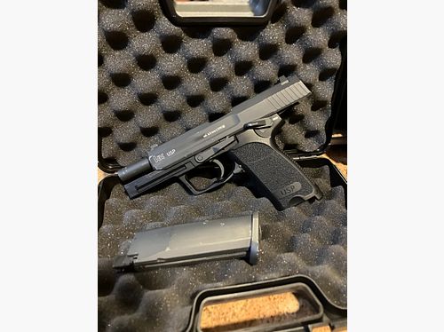 Heckler & Koch USP 4,5 mm BB Co2-Pistole mit Blowback (P18)