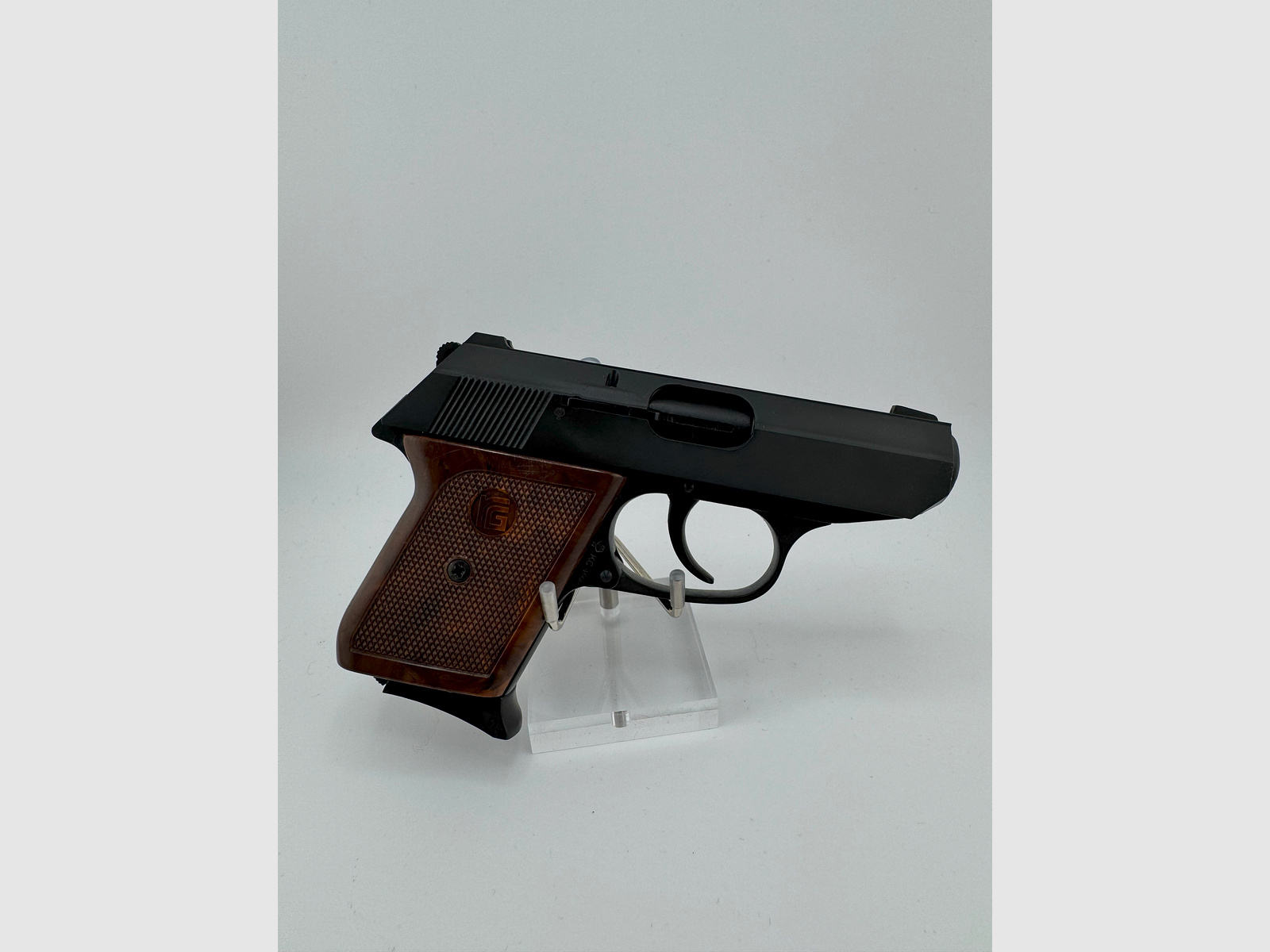Röhm RG 9 Schreckschusspistole - PTB 413 - Beschussjahr KC (1992)