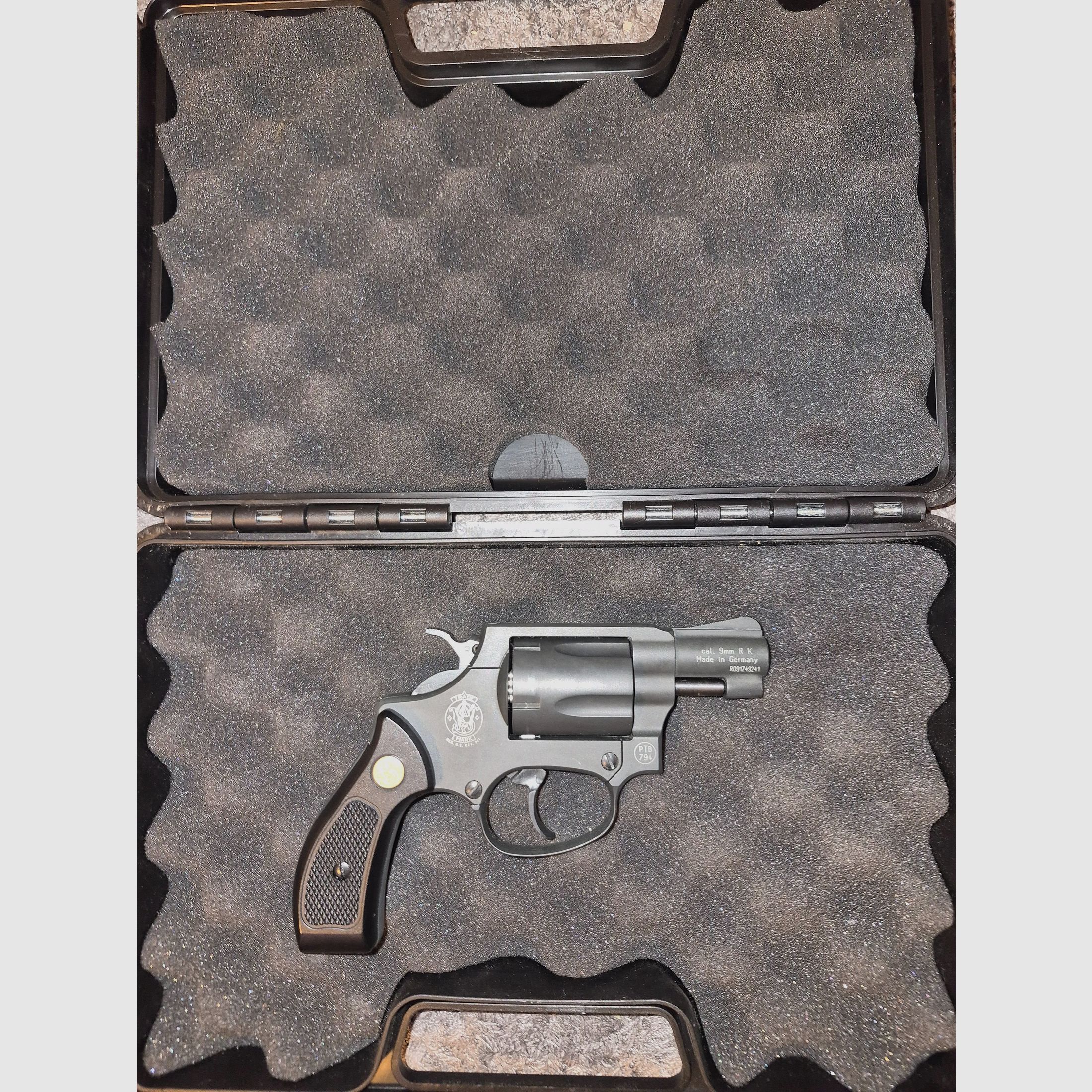 Smith & Wesson Chiefs Special 9mm R.K, image 1 of 3