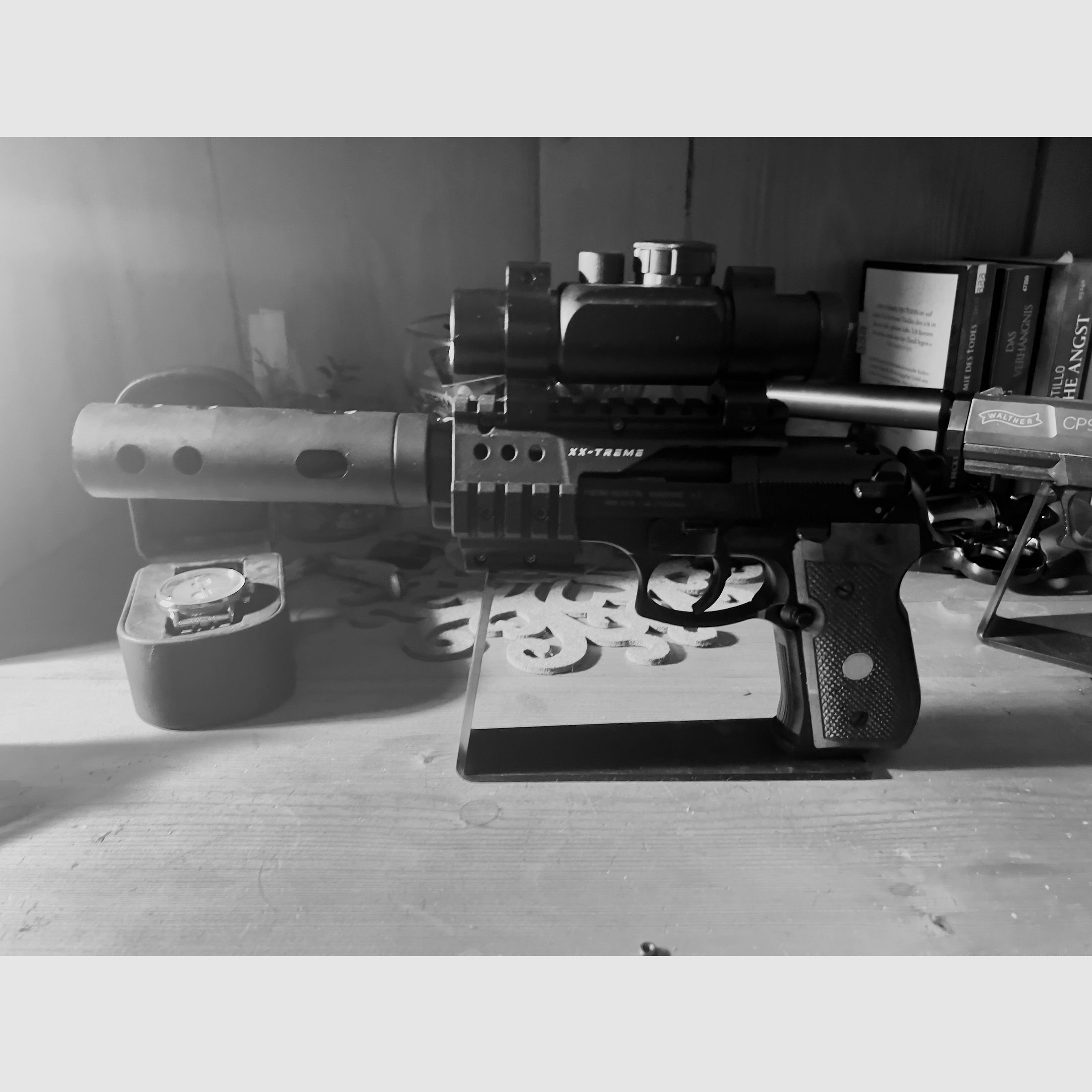 Beretta 92fs 4,5mm Diabolo extrem mit Holzgriffen