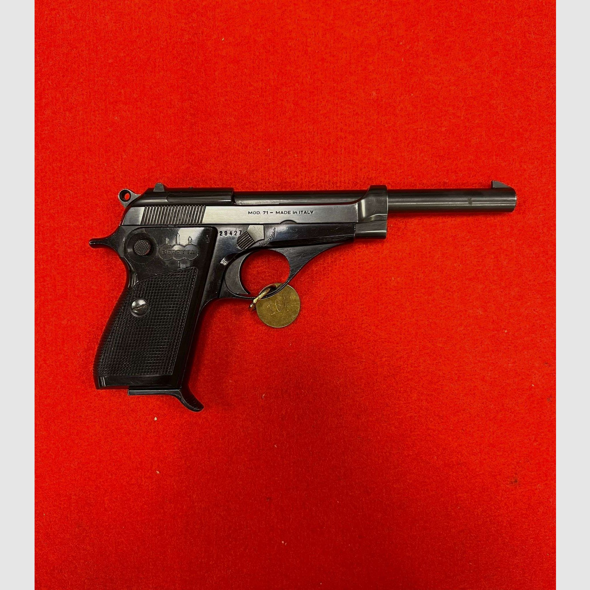 Pistolet Beretta 71 Calibre 22 L.R., image 1 sur 2