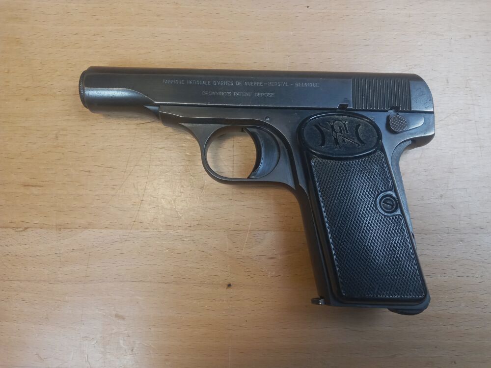 FN Browning , Herstal M 1910
