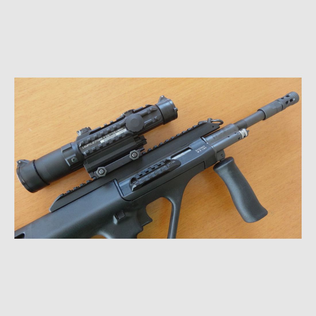 Steyr AUG	 Steyr AUG-Z A3 Cal. 223 Rem mit ZF Leupold Mark 4 CQ/T 1-3x14mm mit LP