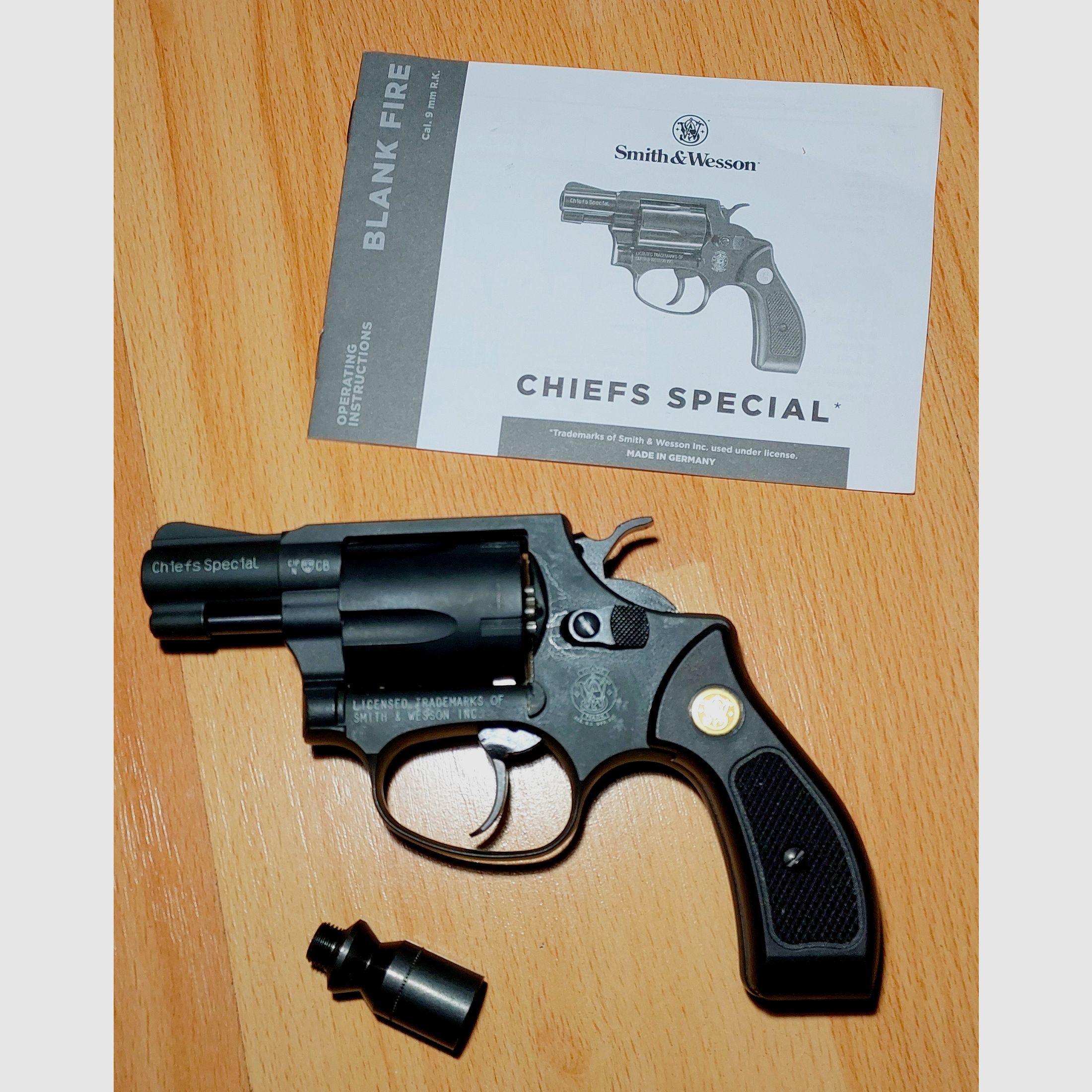 Smith & Wesson Chiefs Special blank firing revolver cal. 9mm R.K. blued (PTB 794)
