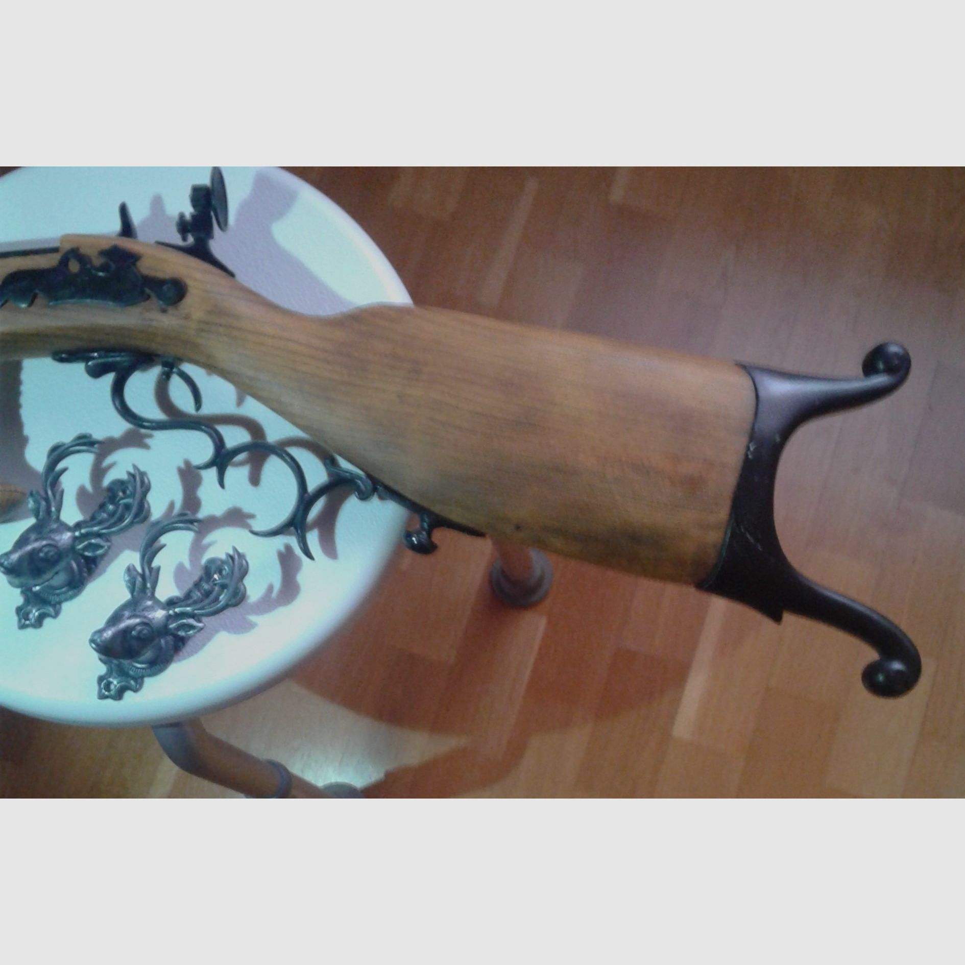 Deko Gewehr mit 2 Wandhalterungen Hirschkopf, Bild 5 von 6