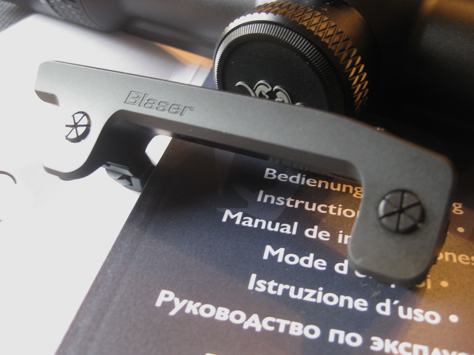 NUEVO "Hecho en Alemania" Blaser B2 como 2 - 12 x 50 iC S (con riel interno ZEISS) en embalaje original con todo el equipo !! SIN Swarovski-Leica-Schmidt&Bender-Sauer-Mauser-GPO-DDoptics