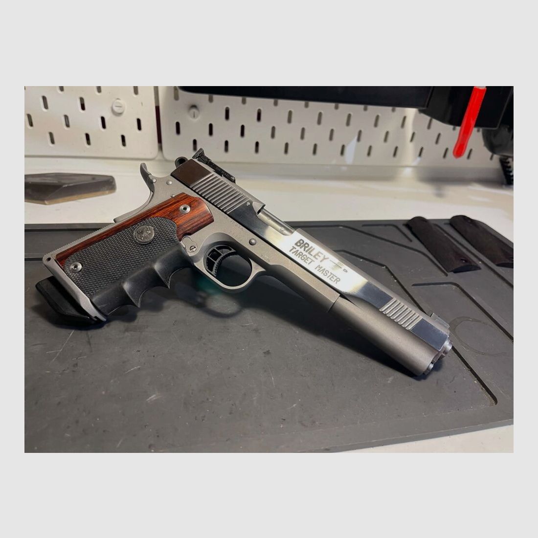 BRILEY Target Master - elegancka pistolet 1911 w 6", zdjęcie 5 z 5