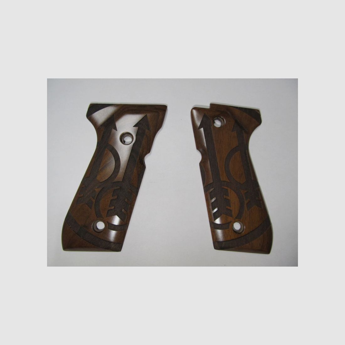 BERETTA DREWNIANE GRIPE SERIA 90