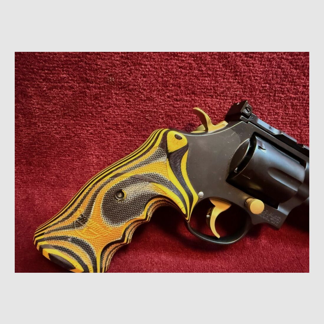 Smith & Wesson 686 Scheuring Black/Gold
