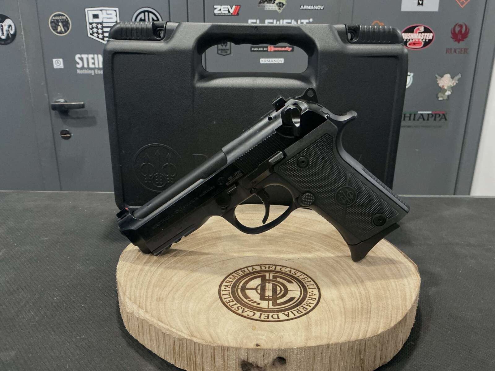 Beretta 92X Compact 9×21 Selbstladepistole, Bild 1 von 2