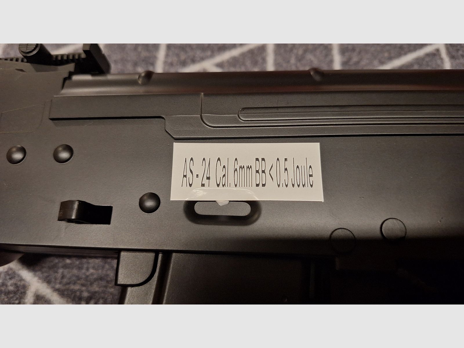 AK47 AK74 Kalashnikov Softair AEG mit Klappschaft-Neuwertig