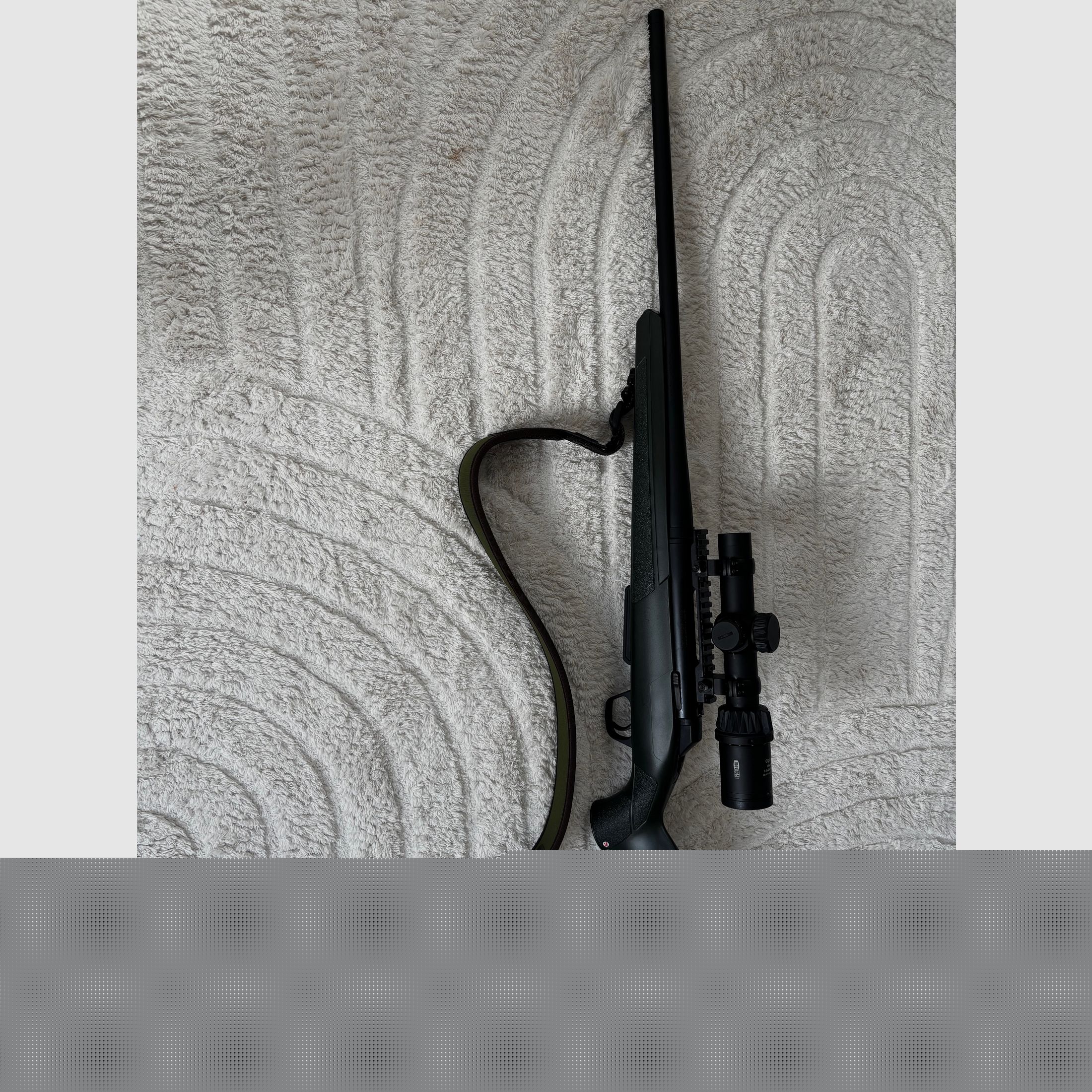 Fucile a ripetizione Winchester XPR Stealth .308 con telescopio Meopta Optika6 1–6x24 RD SFP